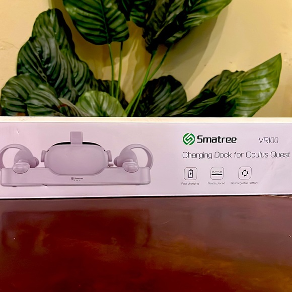 Brand New ✨Smatree Charging dock for Oculous Quest 2 🔋 - Picture 2 of 9